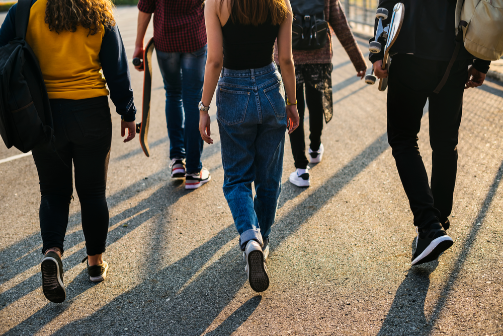 A group of young adults talking about adderall and alcohol